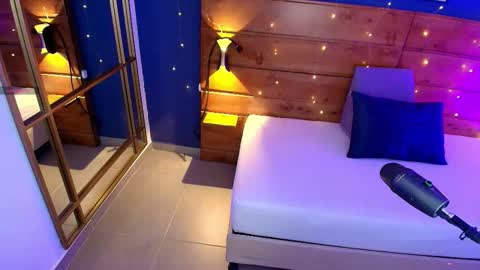 Dani online show from October 14, 2025, 9:43 am