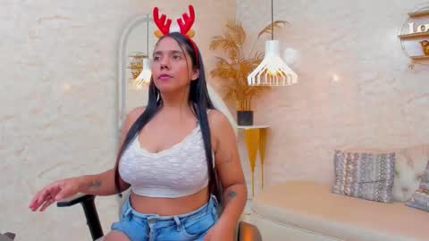 Snapshot of mai_bigboobs chatting on December 1, 2025, 11:48 am Mai Bigboobs online show from December 1, 2025, 11:48 am