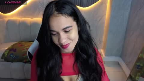 Snapshot of maia_tx chatting on November 1, 2025, 1:02 pm Online 800 to 1400 online show from November 1, 2025, 1:02 pm