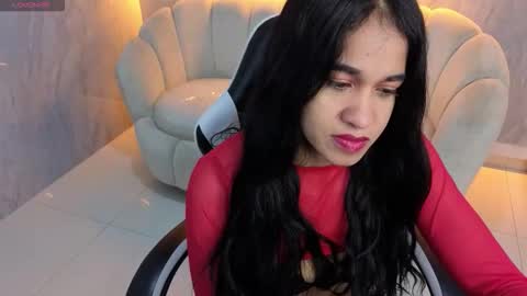 Snapshot of maia_tx chatting on November 6, 2025, 1:12 pm Online 800 to 1400 online show from November 6, 2025, 1:12 pm