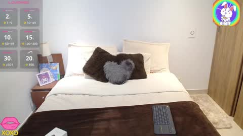    t  online show from September 15, 2025, 4:01 am