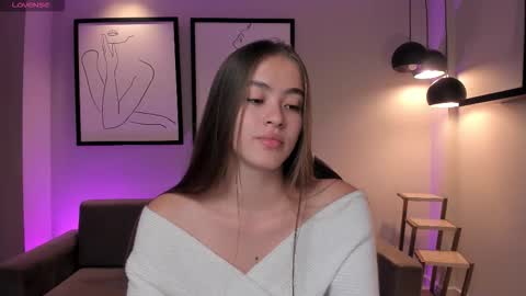 Snapshot of maiacollins chatting on October 10, 2025, 7:57 pm Maia online show from October 10, 2025, 7:57 pm