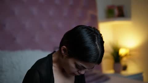  Maia  online show from October 14, 2025, 9:37 pm