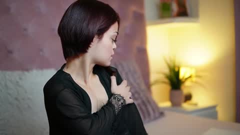  Maia  online show from October 22, 2025, 8:19 pm