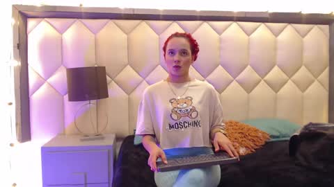 Maia  online show from February 9, 2025, 2:40 pm