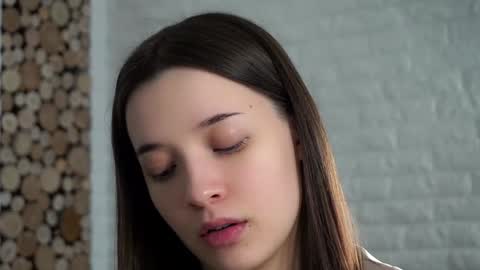 Lucy online show from February 7, 2025, 4:27 am