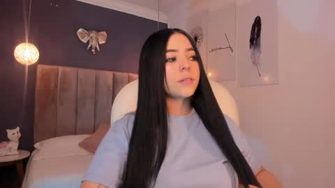 Snapshot of maiiitee_ chatting on January 18, 2025, 12:47 pm Mait online show from January 18, 2025, 12:47 pm
