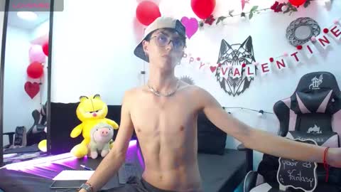 Snapshot of maiky_cooper chatting on February 13, 2025, 3:07 am Maiky Cooper online show from February 13, 2025, 3:07 am