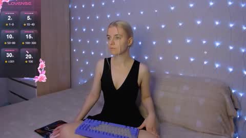 Snapshot of mailin_harrington chatting on September 18, 2025, 3:36 pm Your kitty online show from September 18, 2025, 3:36 pm