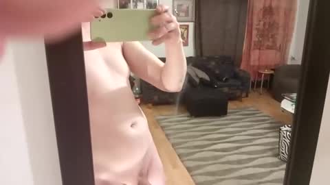 Snapshot of majorxoxo chatting on December 22, 2024, 2:38 pm majorxoxo online show from December 22, 2024, 2:38 pm