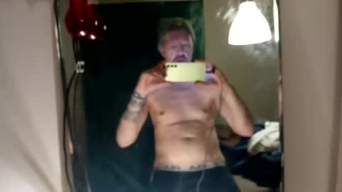 Snapshot of majorxoxo chatting on February 18, 2025, 2:16 am majorxoxo online show from February 18, 2025, 2:16 am