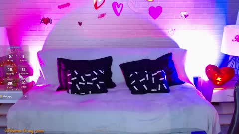 Snapshot of makarena_medina chatting on February 13, 2025, 11:06 am Makarena online show from February 13, 2025, 11:06 am