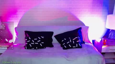 Snapshot of makarena_medina chatting on February 27, 2025, 6:18 am Makarena online show from February 27, 2025, 6:18 am