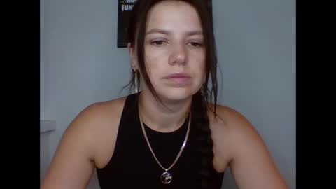 make_mesmile online show from September 16, 2025, 6:31 pm