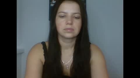 make_mesmile online show from November 18, 2025, 6:56 pm