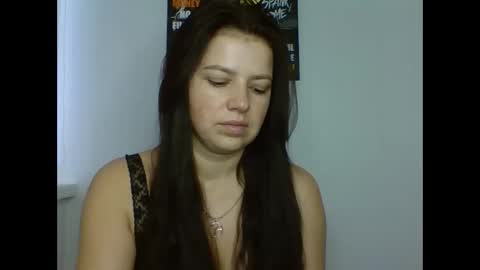 make_mesmile online show from November 24, 2025, 6:57 am