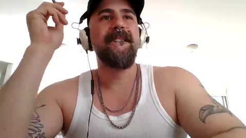 Snapshot of makeme_do_it_ chatting on September 28, 2025, 1:05 pm Diego online show from September 28, 2025, 1:05 pm