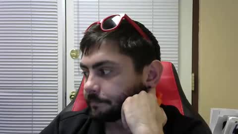 Snapshot of mako4eva chatting on December 14, 2025, 12:27 am mako4eva online show from December 14, 2025, 12:27 am