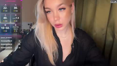 Snapshot of maksisisia chatting on November 15, 2025, 4:58 pm maksisisia online show from November 15, 2025, 4:58 pm