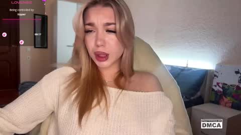 Snapshot of maksisisia chatting on November 25, 2025, 2:50 pm maksisisia online show from November 25, 2025, 2:50 pm