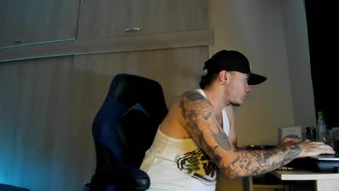 Snapshot of male_pussy chatting on September 10, 2025, 9:53 am ADAM online show from September 10, 2025, 9:53 am