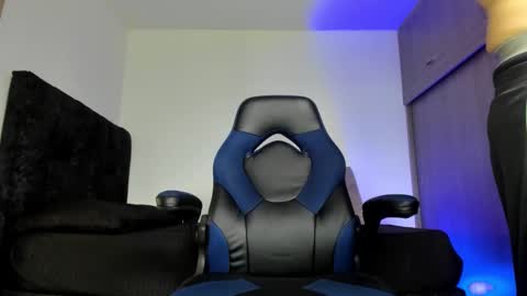 Snapshot of male_pussy chatting on October 11, 2025, 5:11 pm ADAM online show from October 11, 2025, 5:11 pm