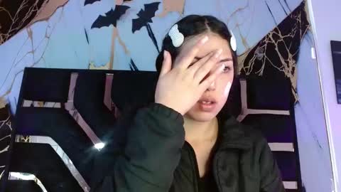 malejacs01 online show from November 11, 2025, 11:43 am