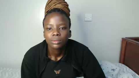 Snapshot of malia_latifa chatting on November 5, 2025, 1:27 am lati online show from November 5, 2025, 1:27 am