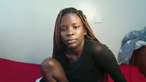 Snapshot of malia_latifa chatting on November 22, 2025, 1:21 pm lati online show from November 22, 2025, 1:21 pm