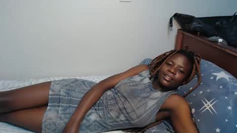 Snapshot of malia_latifa chatting on November 28, 2025, 1:19 am lati online show from November 28, 2025, 1:19 am