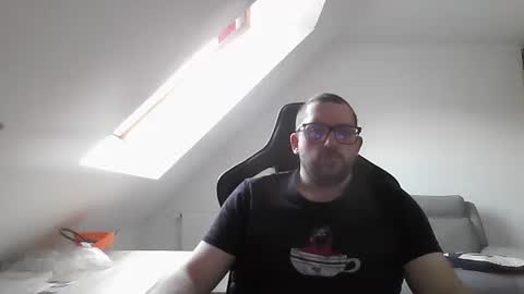 Snapshot of malou2927 chatting on December 9, 2024, 10:22 am breton online show from December 9, 2024, 10:22 am