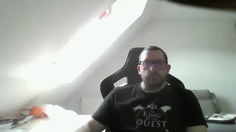 Snapshot of malou2927 chatting on December 15, 2024, 12:17 pm breton online show from December 15, 2024, 12:17 pm