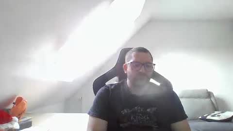 Snapshot of malou2927 chatting on December 22, 2024, 1:33 pm breton online show from December 22, 2024, 1:33 pm