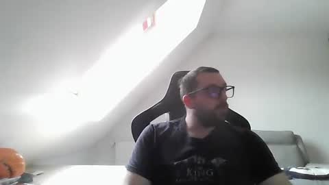 Snapshot of malou2927 chatting on January 1, 2025, 12:33 pm breton online show from January 1, 2025, 12:33 pm