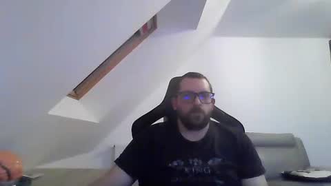 Snapshot of malou2927 chatting on January 1, 2025, 5:22 pm breton online show from January 1, 2025, 5:22 pm