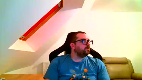 Snapshot of malou2927 chatting on January 19, 2025, 8:30 pm breton online show from January 19, 2025, 8:30 pm