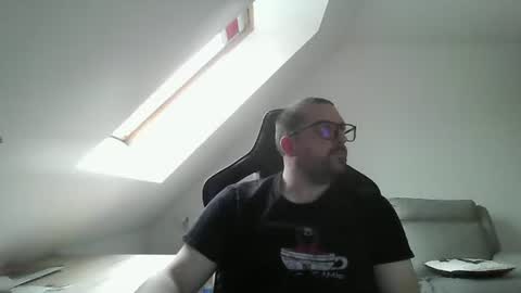 Snapshot of malou2927 chatting on January 25, 2025, 12:37 pm breton online show from January 25, 2025, 12:37 pm