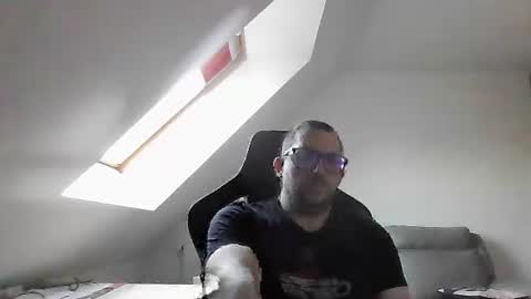 Snapshot of malou2927 chatting on October 12, 2025, 7:29 am breton online show from October 12, 2025, 7:29 am