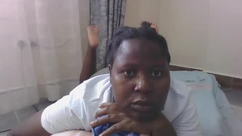 Snapshot of mamasita2023 chatting on January 24, 2025, 10:11 am mamasita2023 online show from January 24, 2025, 10:11 am