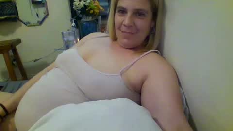 Snapshot of mandilube39 chatting on March 11, 2025, 3:48 am mindy22 online show from March 11, 2025, 3:48 am