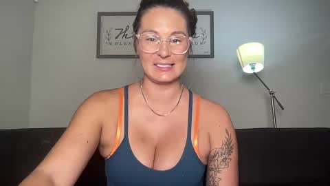 Mandy online show from November 10, 2025, 2:10 am