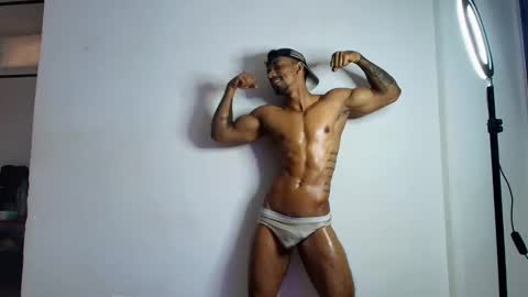 Manolo Hot 1 online show from January 21, 2025, 2:48 pm