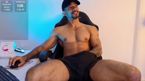 Manolo Hot 1 online show from February 25, 2025, 2:44 pm