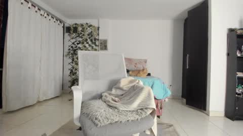 MARY  online show from January 3, 2025, 2:32 am