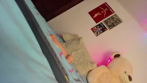 MARY  online show from February 19, 2025, 1:29 am