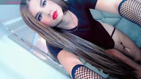 Manuela Kingsley online show from December 18, 2024, 3:55 pm