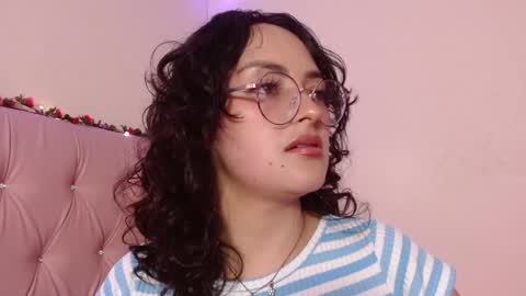 Snapshot of manumeow_ chatting on January 14, 2025, 11:37 pm Manu online show from January 14, 2025, 11:37 pm