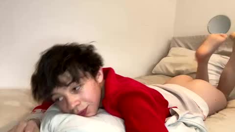 Snapshot of maplefroggy chatting on December 20, 2024, 10:32 pm Maple online show from December 20, 2024, 10:32 pm