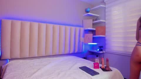 Mara  online show from September 28, 2025, 12:21 pm