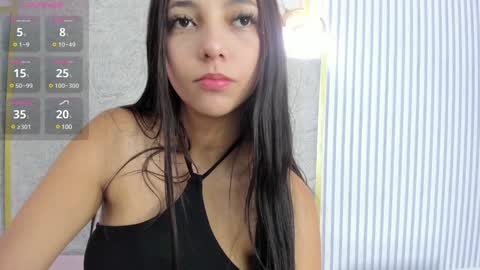 Snapshot of maraluna_ chatting on January 25, 2025, 11:34 am Maraluna online show from January 25, 2025, 11:34 am
